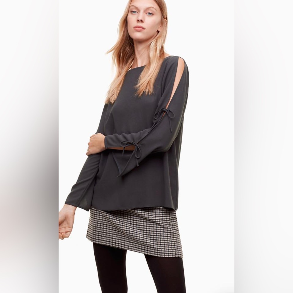 Aritzia Wilfred blouse